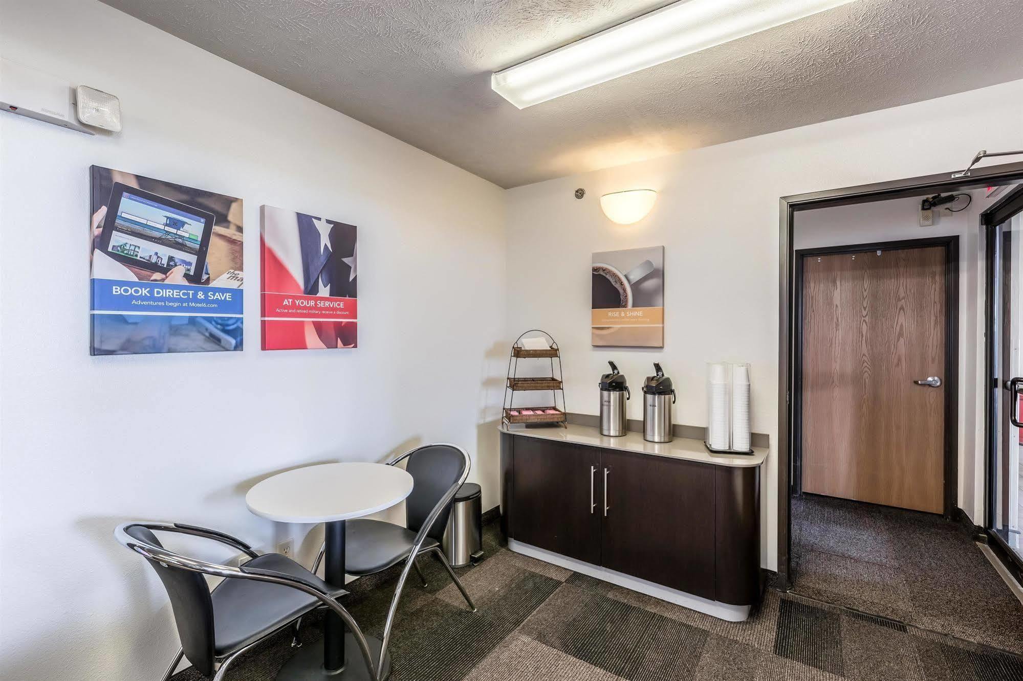 Motel 6 Percival Ia מראה חיצוני תמונה