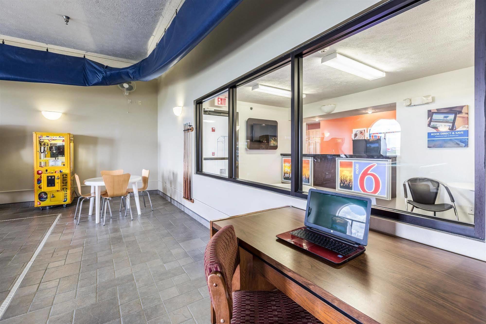 Motel 6 Percival Ia מראה חיצוני תמונה